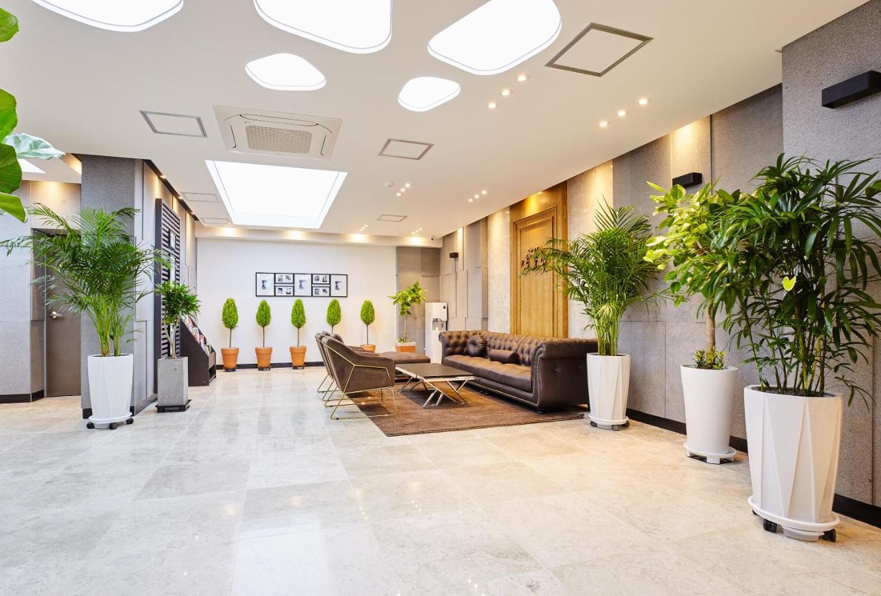 ควางจู โนเบิล สเตย์ โฮเทล Hotel Gwangju Metropolitan City ภายนอก รูปภาพ