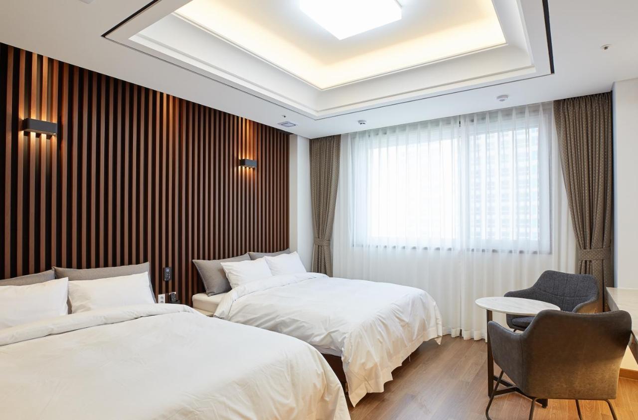 ควางจู โนเบิล สเตย์ โฮเทล Hotel Gwangju Metropolitan City ภายนอก รูปภาพ