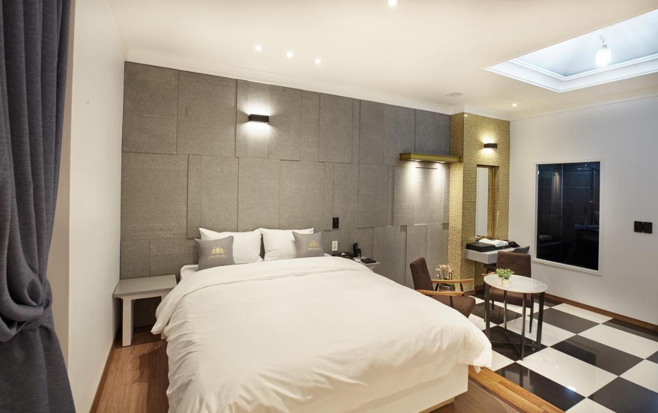 ควางจู โนเบิล สเตย์ โฮเทล Hotel Gwangju Metropolitan City ภายนอก รูปภาพ