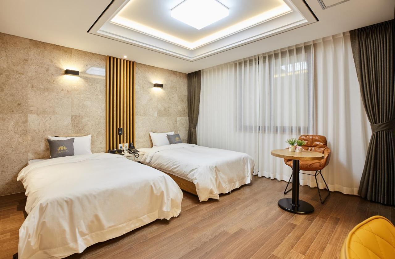 ควางจู โนเบิล สเตย์ โฮเทล Hotel Gwangju Metropolitan City ภายนอก รูปภาพ