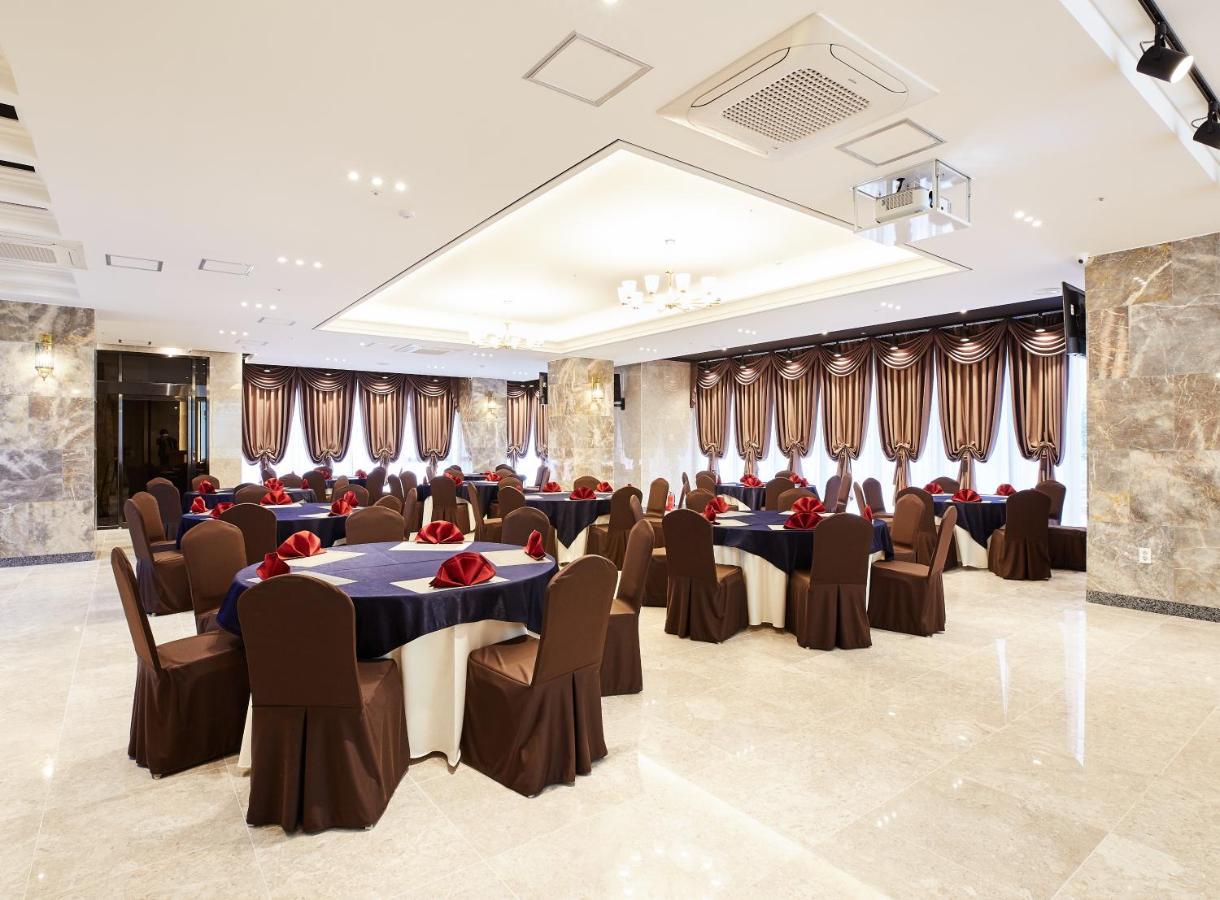 ควางจู โนเบิล สเตย์ โฮเทล Hotel Gwangju Metropolitan City ภายนอก รูปภาพ
